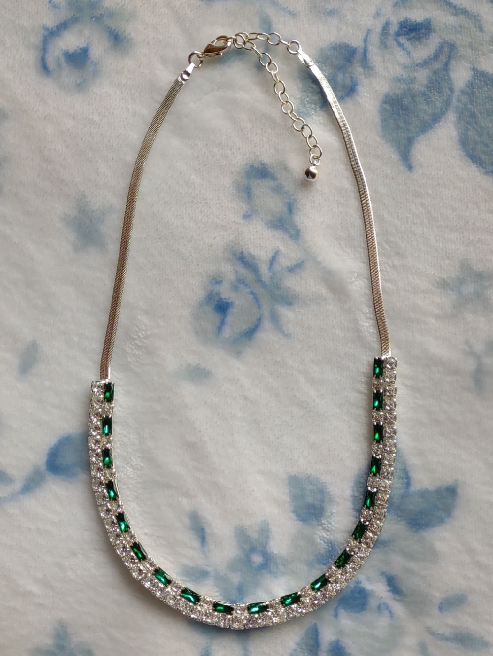 NWOT Silver Necklace with Emerald Green Crystal Accents In Original Box